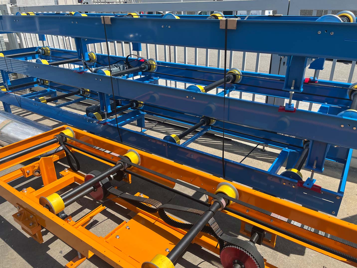 Mesas-Skid-jervis-b-webb-conveyors-transporte-automatizado-industrial-a-medida-