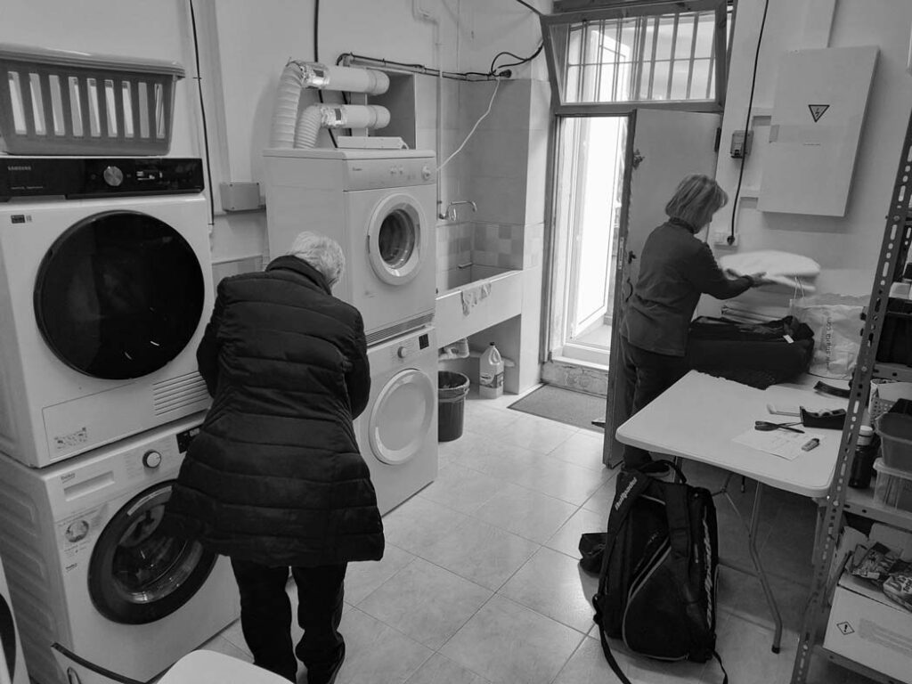 caritas-parroquiales-jervis-b-webb-spain